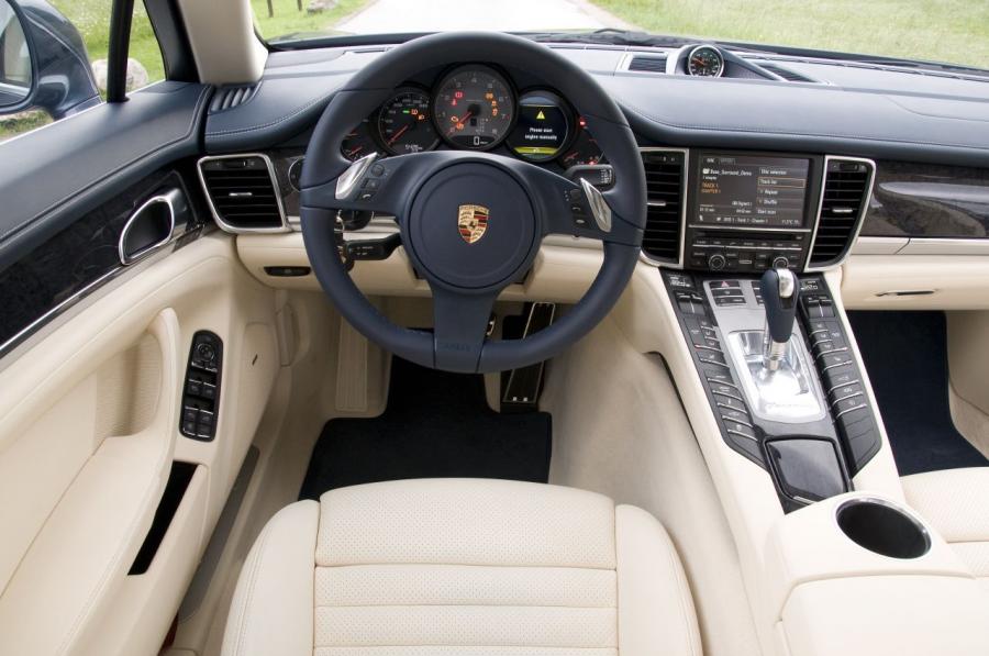  Porsche Panamera 2009 года  (фото 78 из 144)